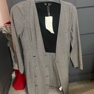 Zara blazer never worn